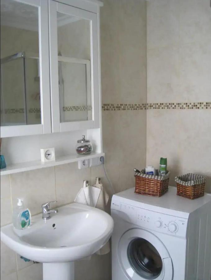 Apartamento, Dos Dormitorios, Tipo Atico Cerca Del Centro Jerez de la Frontera Exterior photo